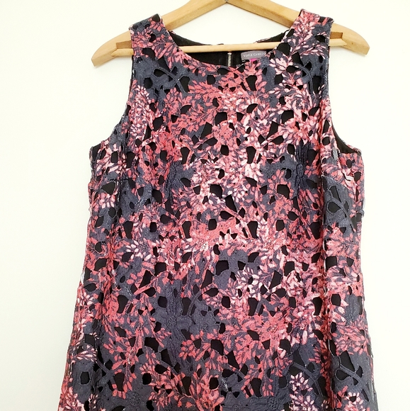 Vince Camuto lace overlay sleeveless shift dress - Picture 5 of 6